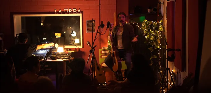 escenario intimo micro abierto barcelona